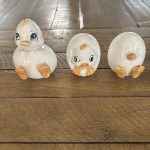 Vintage Baby Ducks Hatching Cracked Egg Glossy Hand Painted Ceramic 2.25" Rare